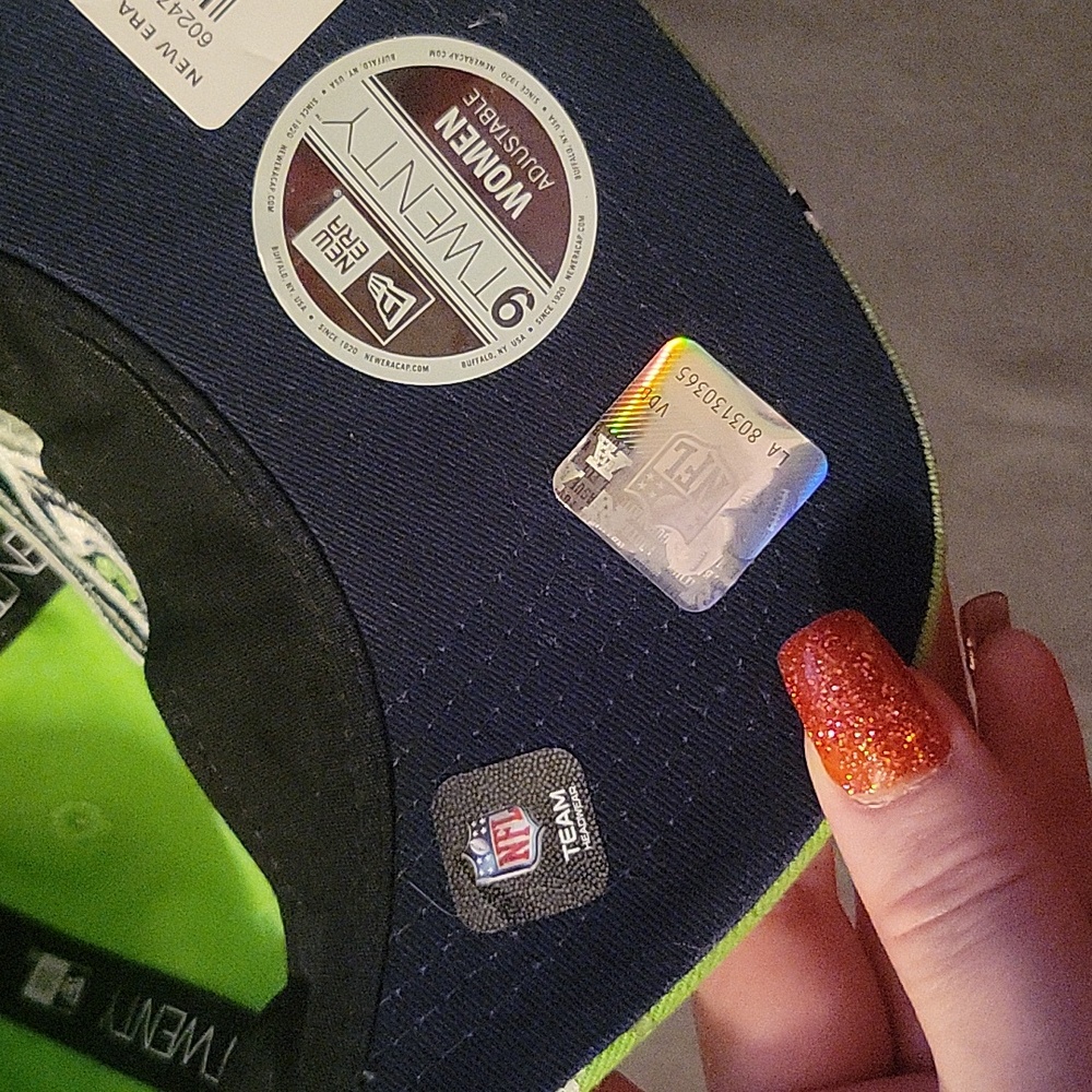 ❤️ NWT SEATTLE SEAHAWKS BALL CAP NFL WOMEN'S NEW ERA - Picture 5 of 6
